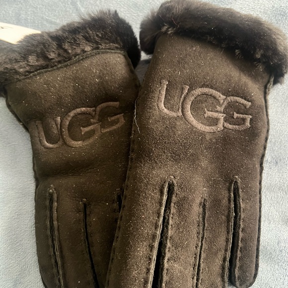 Women Ugg gloves - Picture 4 of 4